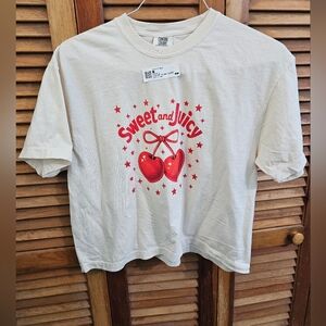 NWT Comfort Colors Boxy T-Shirt “Sweet & Juicy” Cherry Graphic Women’s Size L